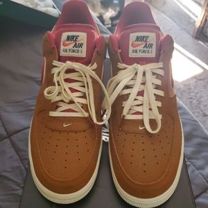 AF 1 07 LV8 Tawny/Gym RedSail Team Orange M Sz. 12